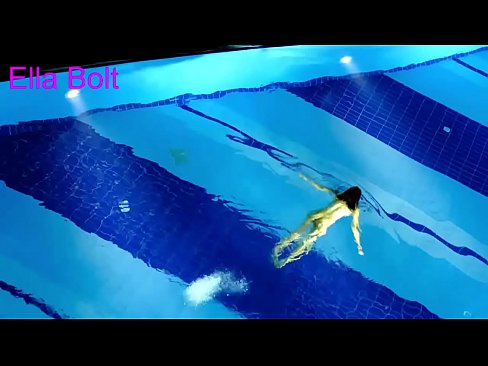 ❤️ నేను చూడటం ఆపలేను, ELLA BOLT రిసార్ట్ పూల్లో నగ్నంగా ఈత కొడుతూ దొరికిన యువ అందగత్తె ❤️❌ ఫకింగ్ te.kenhdammy.top